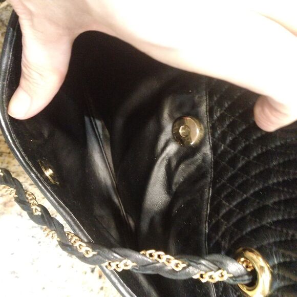 Bally Quilted Black Leather Gold Chain Strap Tassle Tote Purse Shoulder Bag Vtg - Picture 10 of 14